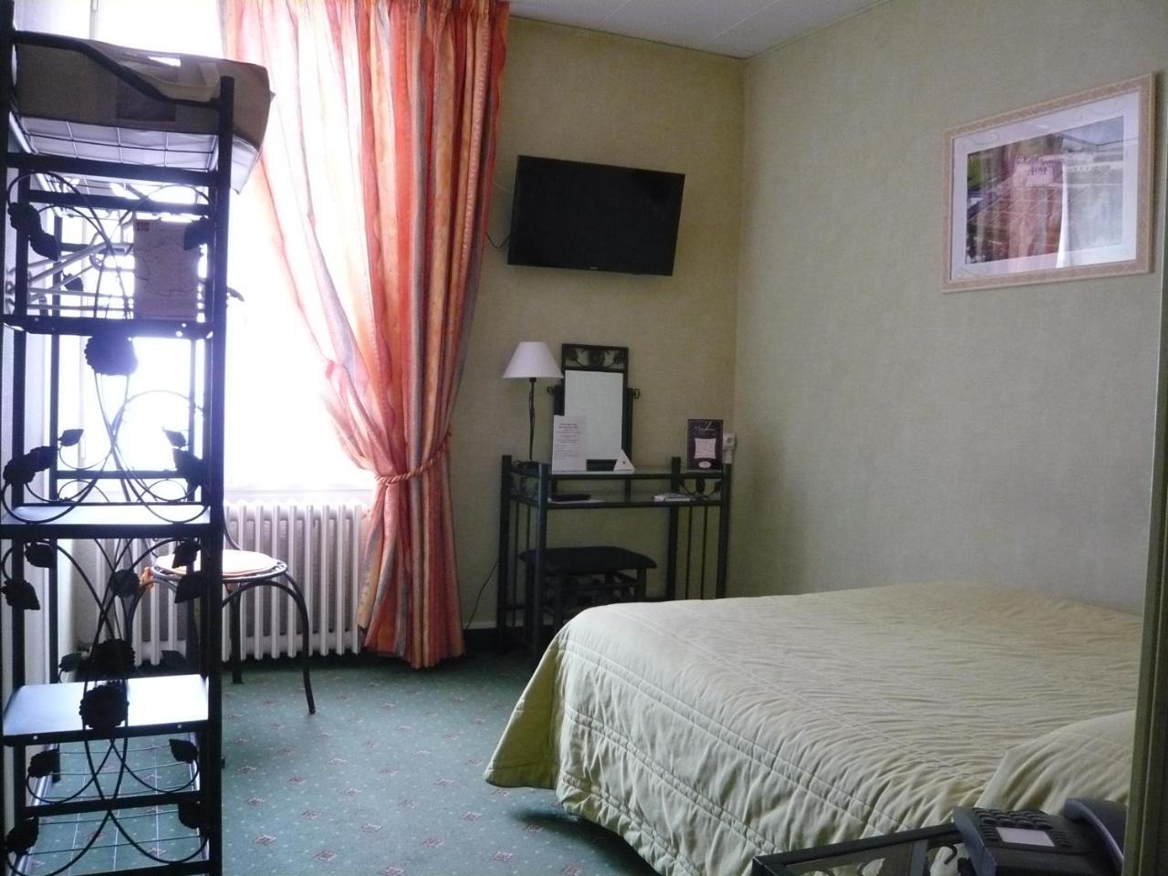 Hotel - Restaurant Saint Jacques بلْوا المظهر الخارجي الصورة