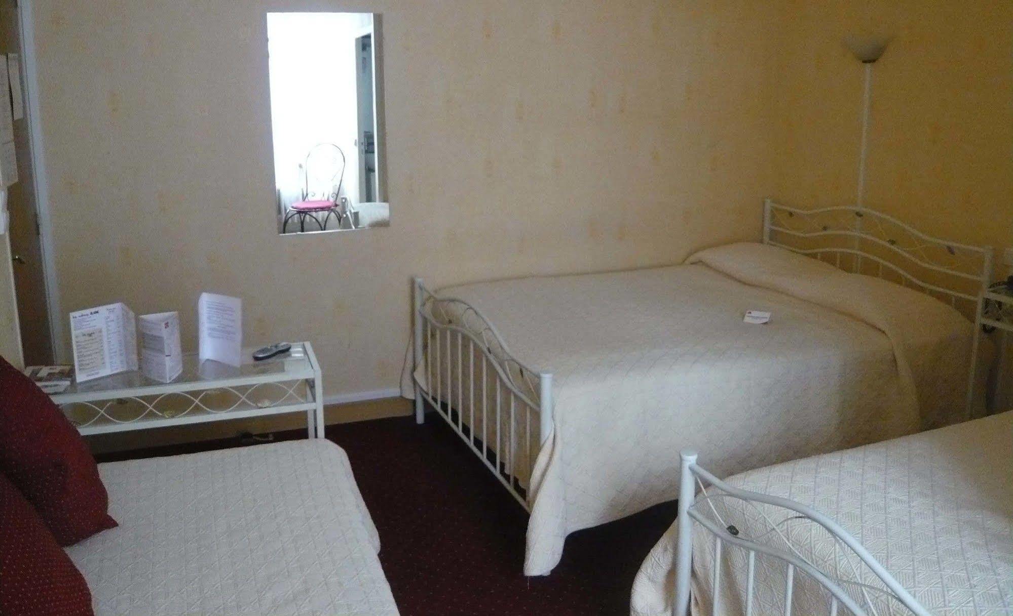 Hotel - Restaurant Saint Jacques بلْوا المظهر الخارجي الصورة